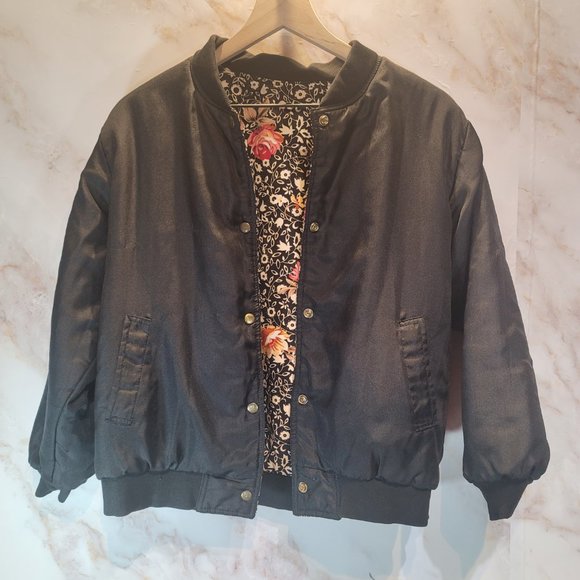 Reversible Floral Lightweight Puffer Jacket - Picture 10 of 12